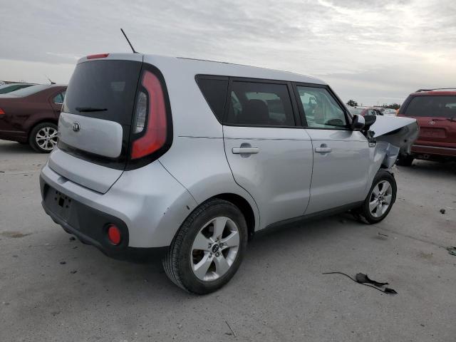 KNDJN2A22H7427796 - 2017 KIA SOUL SILVER photo 3