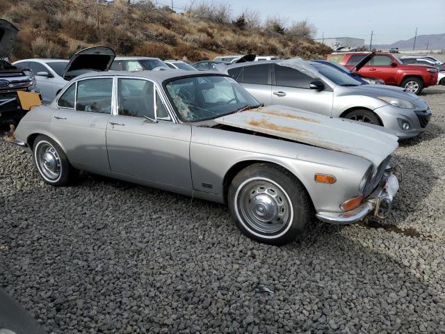 UD1L73106BW - 1973 JAGUAR XJ6 GRAY photo 4