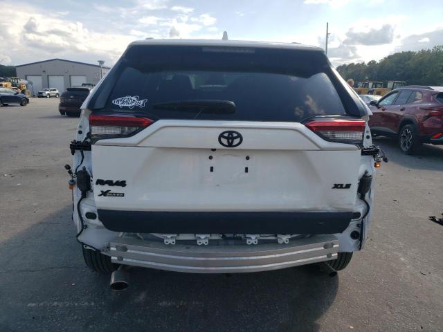 2T3W1RFVXRW338593 - 2024 TOYOTA RAV4 XLE WHITE photo 6