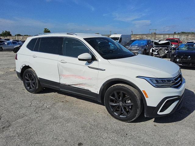 3VV3B7AX0RM043602 - 2024 VOLKSWAGEN TIGUAN SE 白色 照片 4