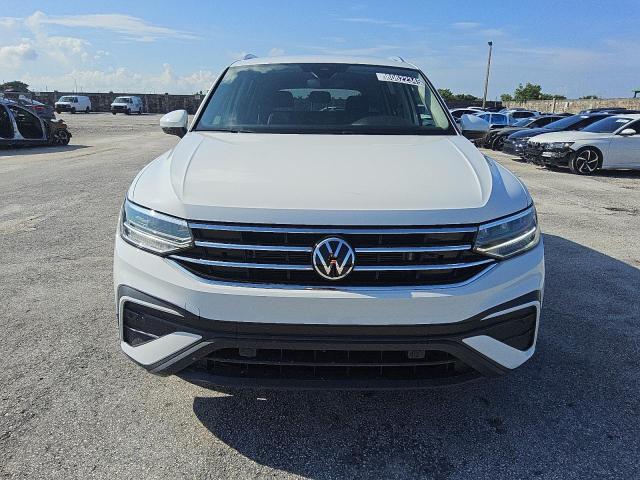 3VV3B7AX0RM043602 - 2024 VOLKSWAGEN TIGUAN SE 白色 照片 5