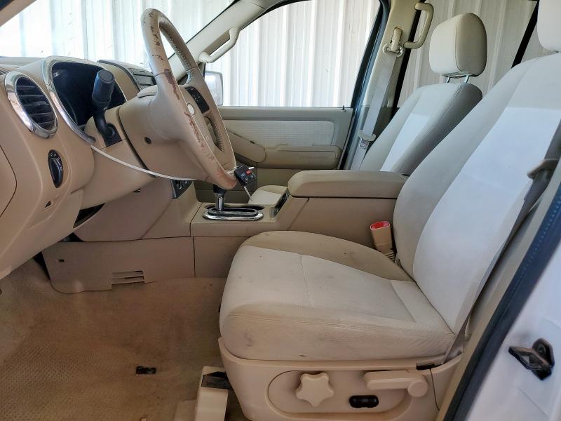 1FMEU63818UA17145 - 2008 FORD EXPLORER XLT WHITE photo 7