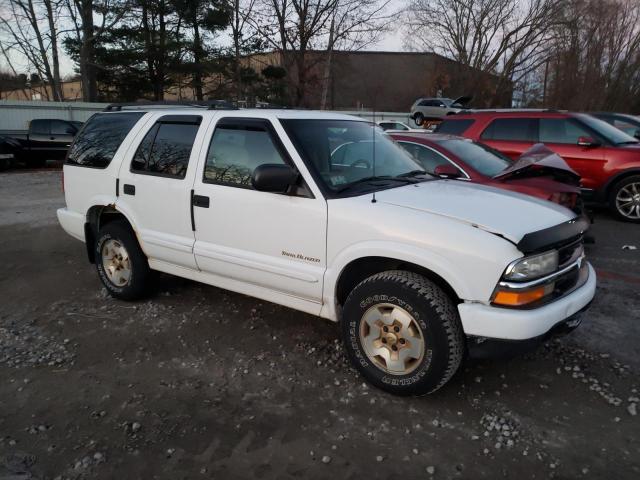 1GNDT13W8X2225786 - 1999 CHEVROLET BLAZER WHITE photo 4