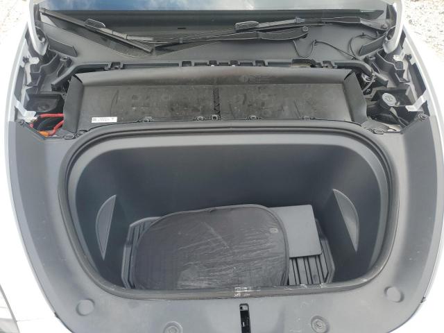 7SAYGAEE8RF102690 - 2024 TESLA MODEL Y WHITE photo 11