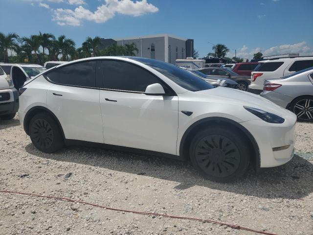 7SAYGAEE8RF102690 - 2024 TESLA MODEL Y WHITE photo 4