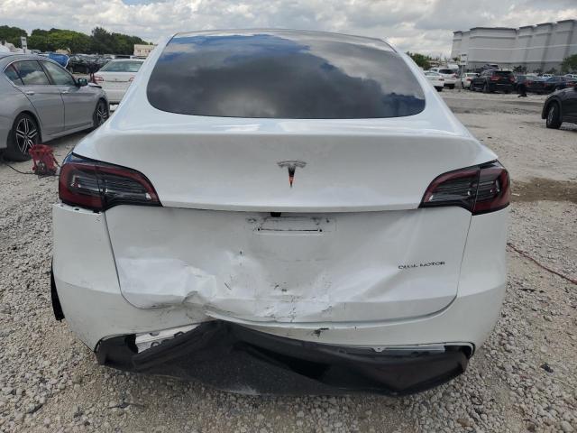 7SAYGAEE8RF102690 - 2024 TESLA MODEL Y WHITE photo 6