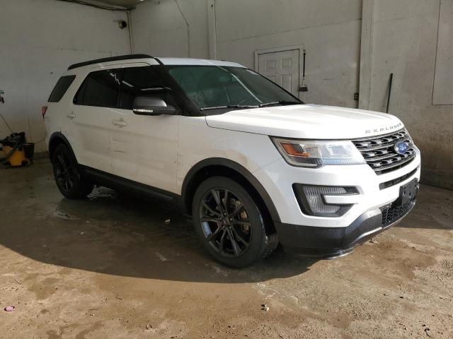 1FM5K7D89HGD78163 - 2017 FORD EXPLORER XLT WHITE photo 4