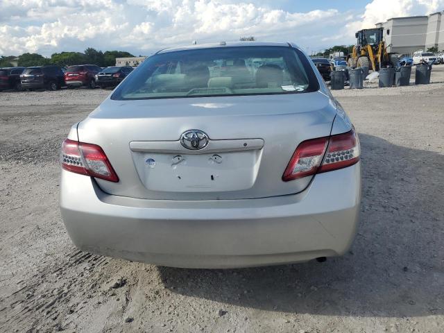 4T4BF3EK1BR171100 - 2011 TOYOTA CAMRY BASE Gümüş foto 6