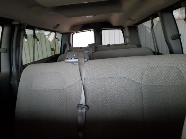 1GA2G1DG2A1115463 - 2010 CHEVROLET EXPRESS G3 LT WHITE photo 11