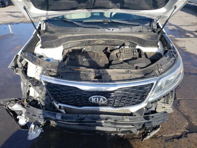 5XYKTCA68EG465275 - 2014 KIA SORENTO LX WHITE photo 12