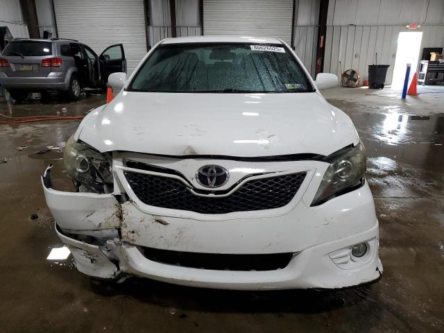 4T1BF3EK3BU586882 - 2011 TOYOTA CAMRY BASE WHITE photo 5