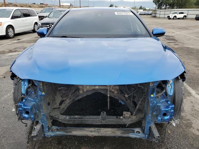 4T1B11HK5JU113899 - 2018 TOYOTA CAMRY L BLUE photo 5