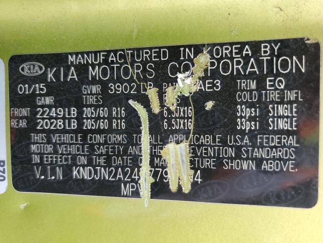 KNDJN2A24F7792994 - 2015 KIA SOUL GREEN photo 12