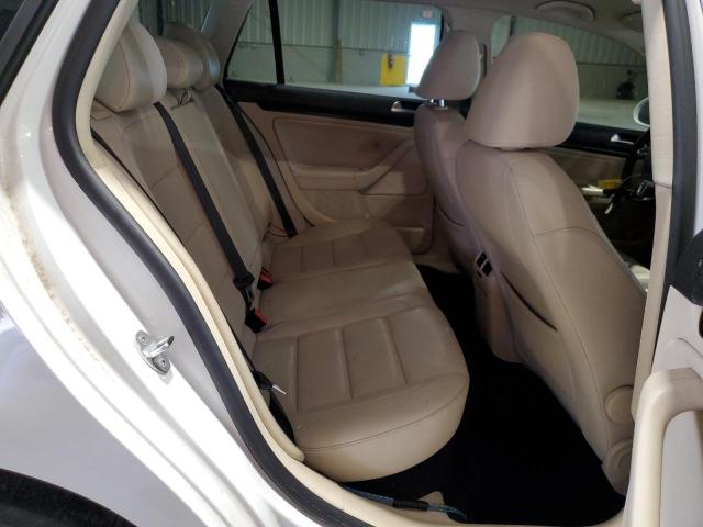 3VWPL7AJ3BM701327 - 2011 VOLKSWAGEN JETTA TDI أبيض صورة 10