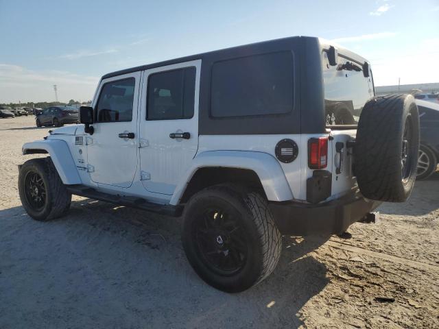 1C4BJWEG3JL822743 - 2018 JEEP WRANGLER U SAHARA WHITE photo 2