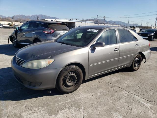 4T1BE30K35U987881 - 2005 TOYOTA CAMRY LE GRAY photo 1