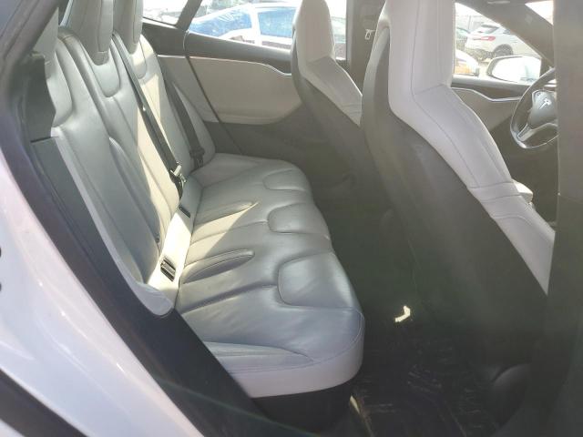 5YJSA1E47GF125080 - 2016 TESLA MODEL S WHITE photo 10