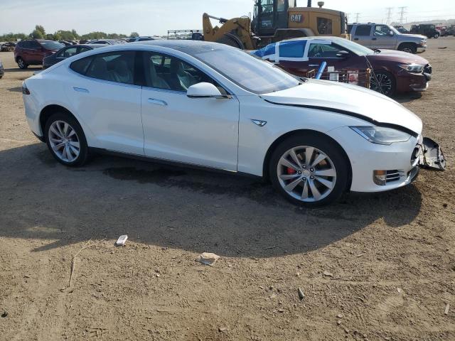 5YJSA1E47GF125080 - 2016 TESLA MODEL S WHITE photo 4