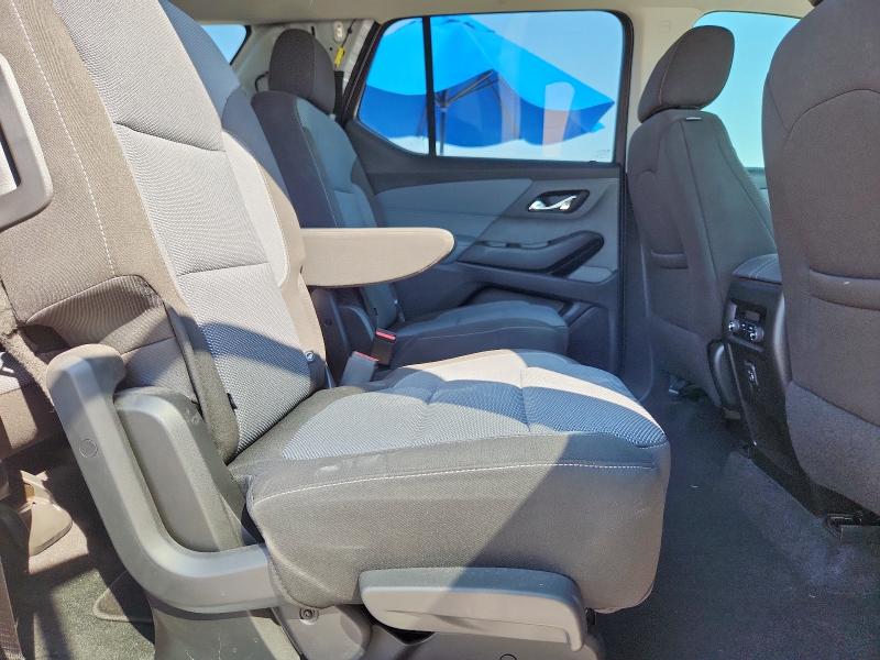 1GNERGKW7LJ194621 - 2020 CHEVROLET TRAVERSE LT WHITE photo 11