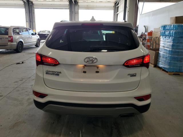 5NMZUDLB2JH059262 - 2018 HYUNDAI SANTA FE S WHITE photo 6