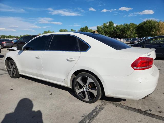 1VWBS7A35FC106341 - 2015 VOLKSWAGEN PASSAT SE WHITE photo 2