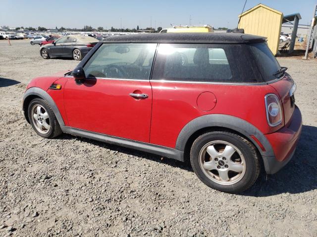 WMWSU3C51BT094538 - 2011 MINI COOPER RED photo 2