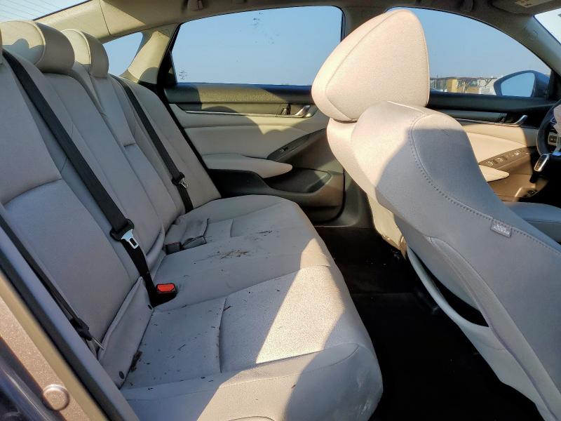 1HGCV1F10JA210129 - 2018 HONDA ACCORD LX Gri fotoğraf 10