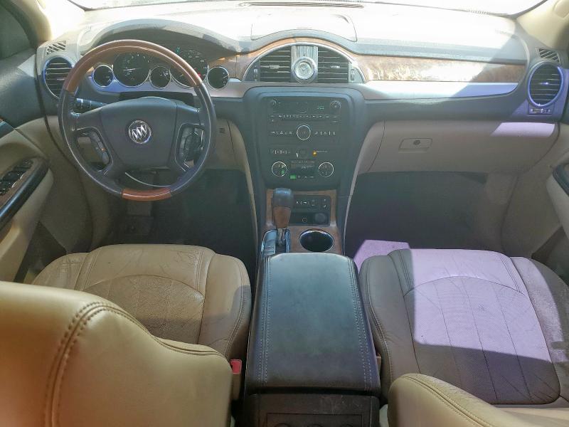 5GAKRBED7BJ222779 - 2011 BUICK ENCLAVE CXL WHITE photo 8