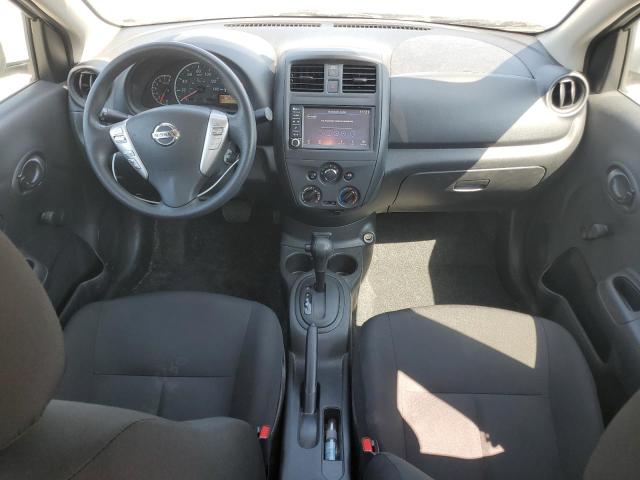 3N1CN7AP8KL804932 - 2019 NISSAN VERSA S Silber Foto 8