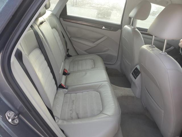 1VWCP7A30DC070738 - 2013 VOLKSWAGEN PASSAT SEL Сұр фото 10