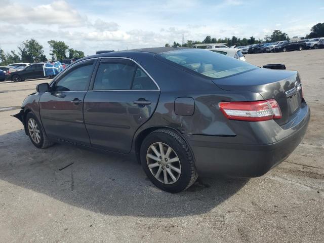 4T1BF3EK3AU106208 - 2010 TOYOTA CAMRY BASE GRAY photo 2