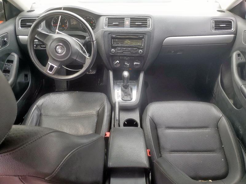3VWDP7AJ7DM405155 - 2013 VOLKSWAGEN JETTA SE შავი ფოტო 8