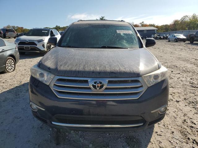 5TDBK3EH8DS266128 - 2013 TOYOTA HIGHLANDER BASE Blau Foto 5