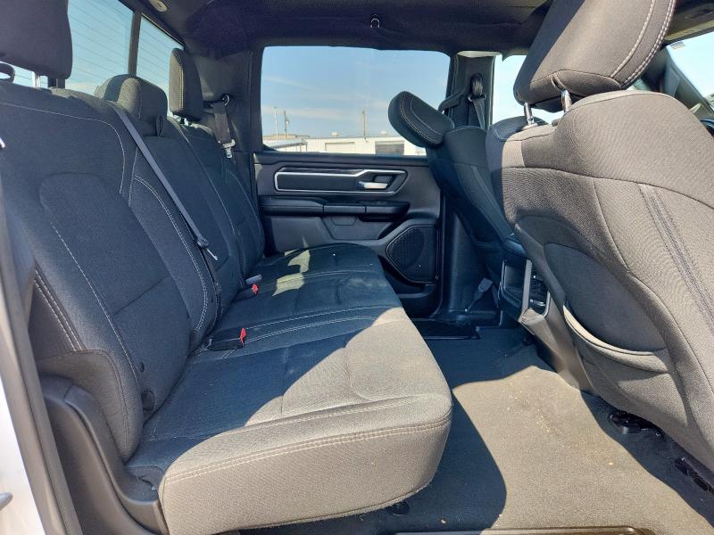 1C6RREFT2KN828706 - 2019 RAM 1500 BIG HORN/LONE STAR WHITE photo 10