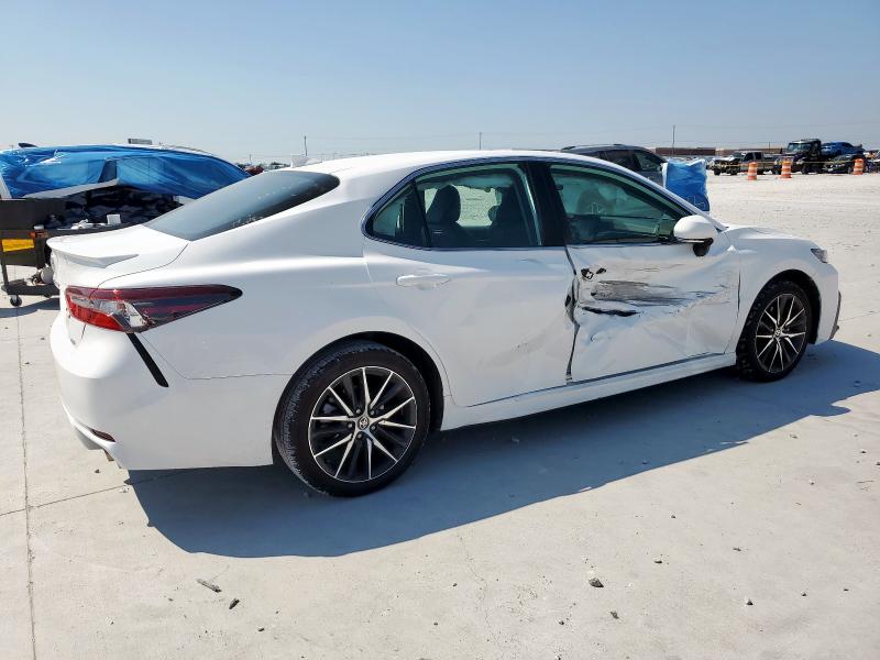 4T1G11AK8RU907551 - 2024 TOYOTA CAMRY SE NIGHT SHADE WHITE photo 3