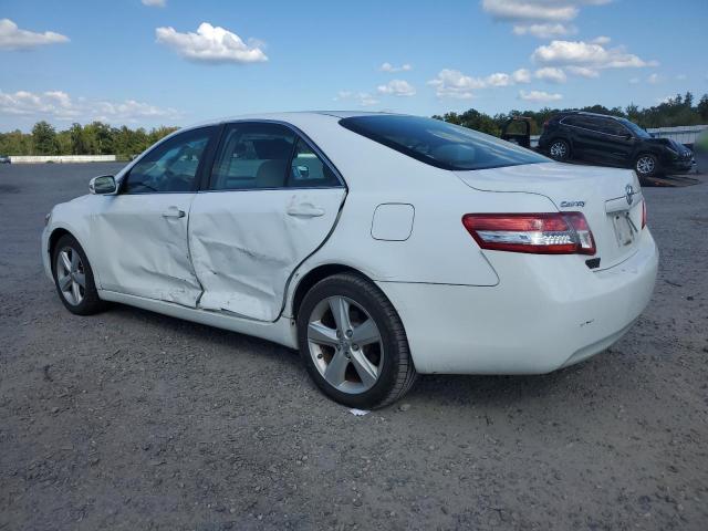 4T1BF3EK1BU678864 - 2011 TOYOTA CAMRY BASE Սպիտակ լուսանկար 2