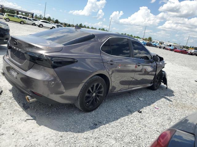 4T1C11AK3NU695716 - 2022 TOYOTA CAMRY LE GRAY photo 3