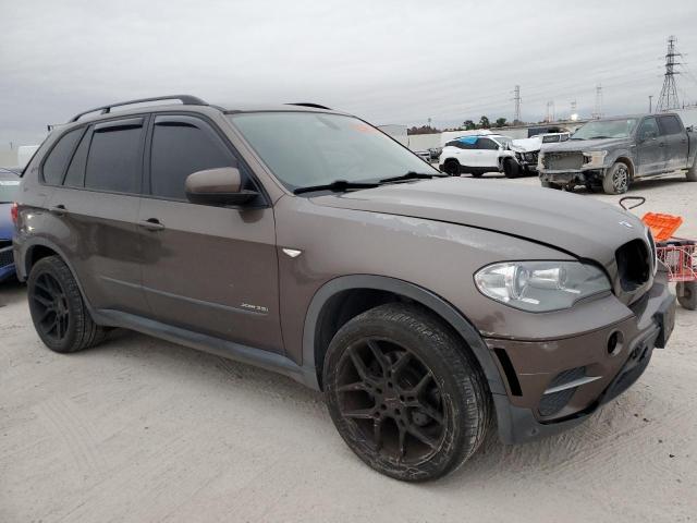 5UXZV4C52D0B12734 - 2013 BMW X5 XDRIVE35I TAN photo 4