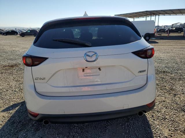 JM3KFACM6J0325918 - 2018 MAZDA CX-5 TOURING თეთრი ფოტო 6