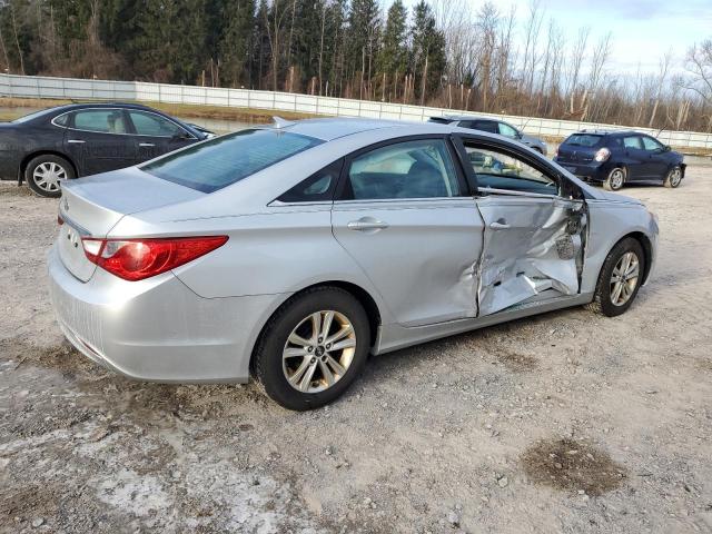 5NPEB4AC8BH033883 - 2011 HYUNDAI SONATA GLS SILVER photo 3