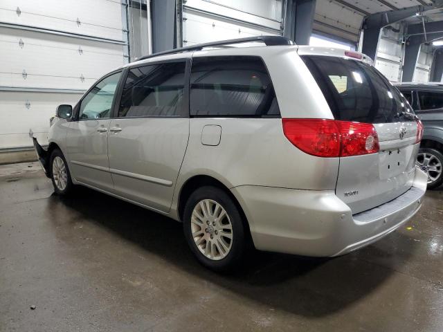 5TDYK4CC0AS309461 - 2010 TOYOTA SIENNA XLE SILVER photo 2