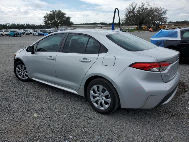 5YFEPMAE5MP167680 - 2021 TOYOTA COROLLA LE 银色 照片 2