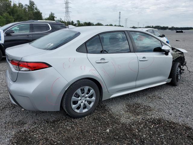 5YFEPMAE5MP167680 - 2021 TOYOTA COROLLA LE 银色 照片 3