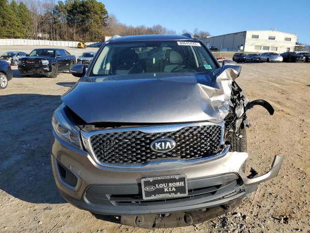 5XYPG4A32GG038246 - 2016 KIA SORENTO LX GRAY photo 5