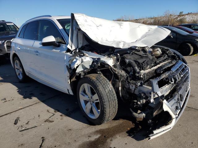 WA1CNBFY4K2061442 - 2019 AUDI Q5 PRESTIGE WHITE photo 4