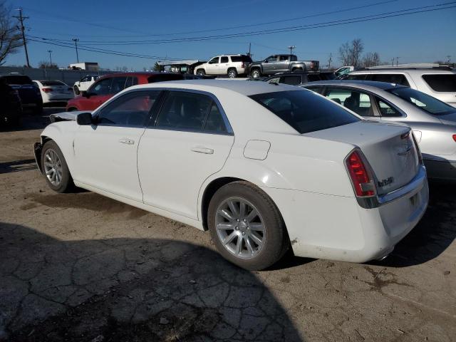 2C3CCAAG3EH328705 - 2014 CHRYSLER 300 WHITE photo 2