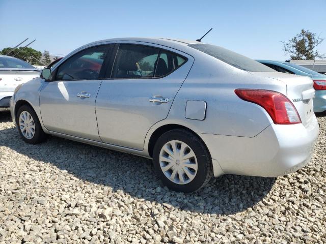 3N1CN7AP3CL930701 - 2012 NISSAN VERSA S SILVER photo 2
