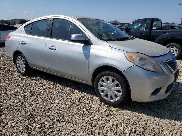 3N1CN7AP3CL930701 - 2012 NISSAN VERSA S SILVER photo 4
