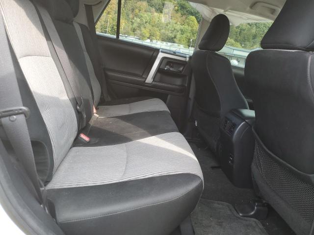 JTEBU5JRXH5414680 - 2017 TOYOTA 4RUNNER SR5/SR5 PREMIUM WHITE photo 11