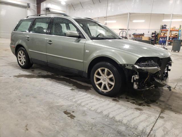 WVWVD63B14E065720 - 2004 VOLKSWAGEN PASSAT GLS GREEN photo 4